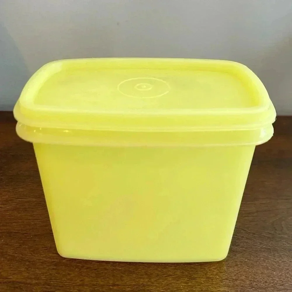 Vintage Tupperware Storage Container Canister Yellow 1243-3 and Lid 1244-7 EUC.